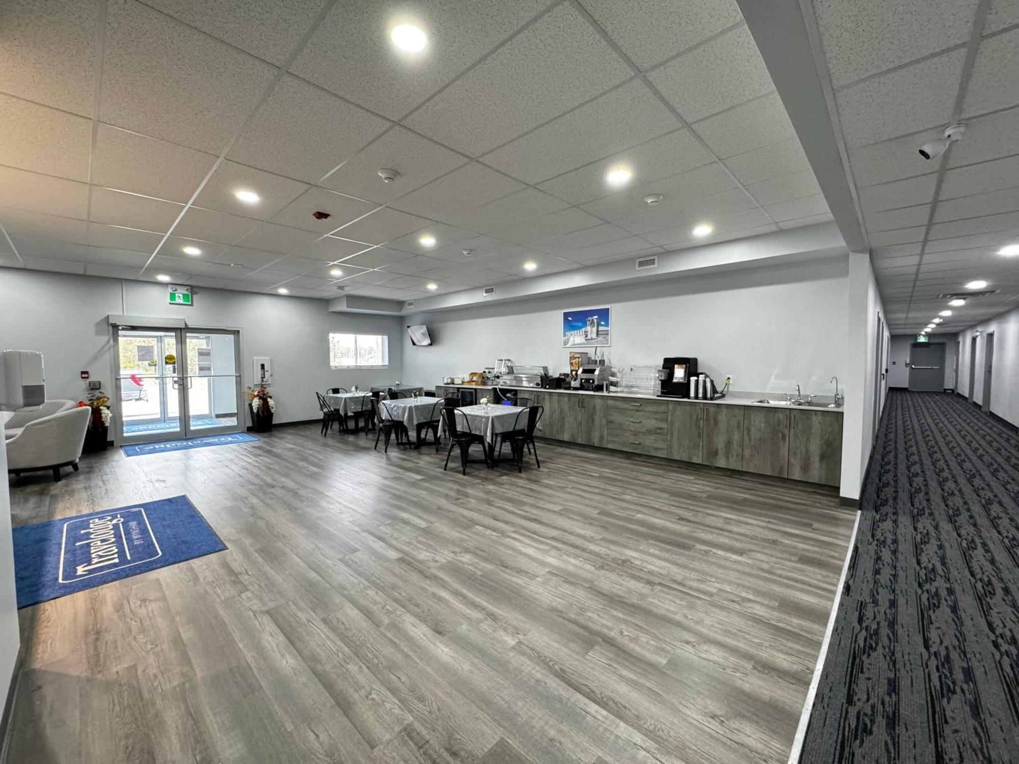 Travelodge By Wyndham Cochrane Dış mekan fotoğraf