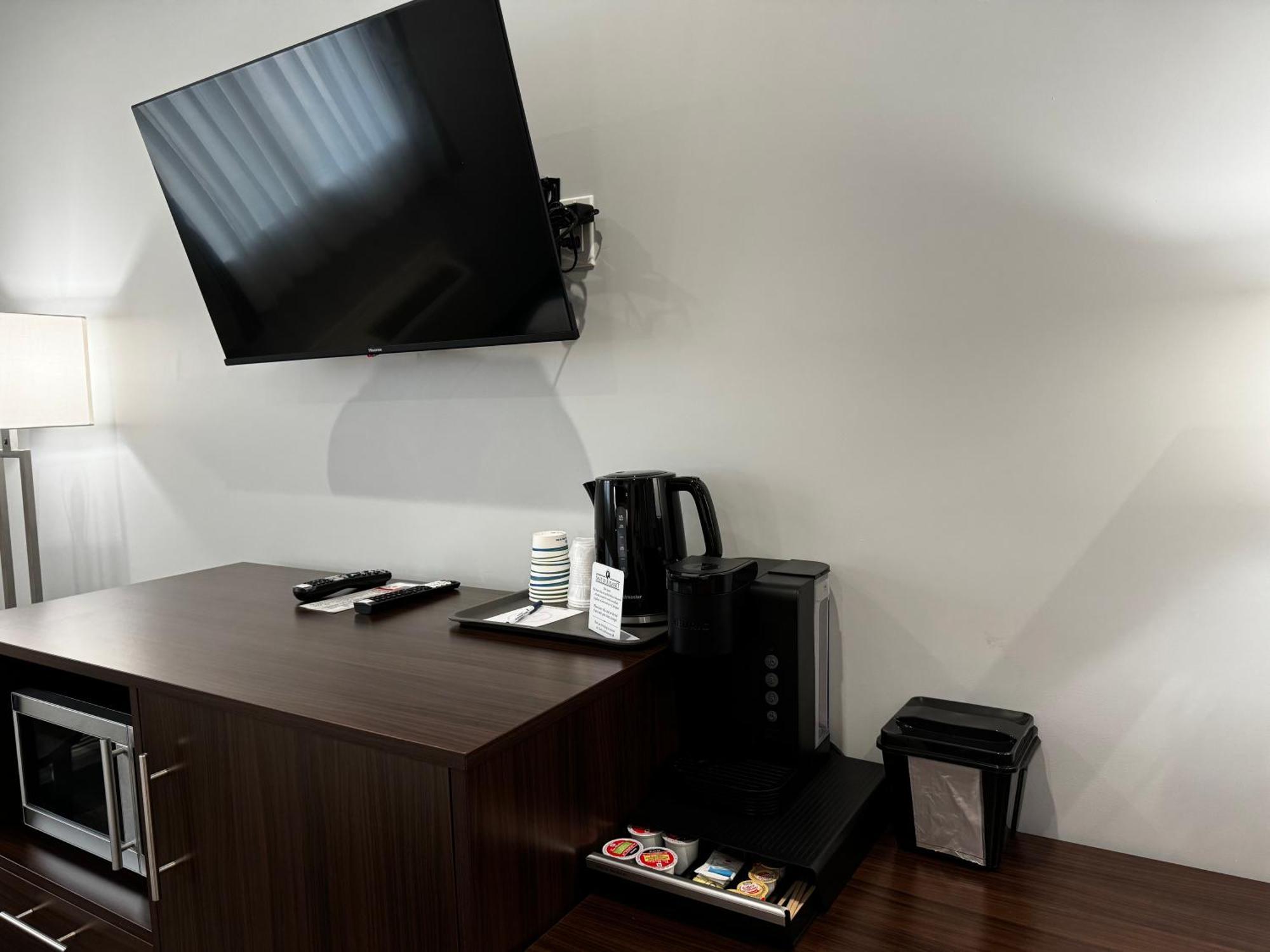 Travelodge By Wyndham Cochrane Dış mekan fotoğraf