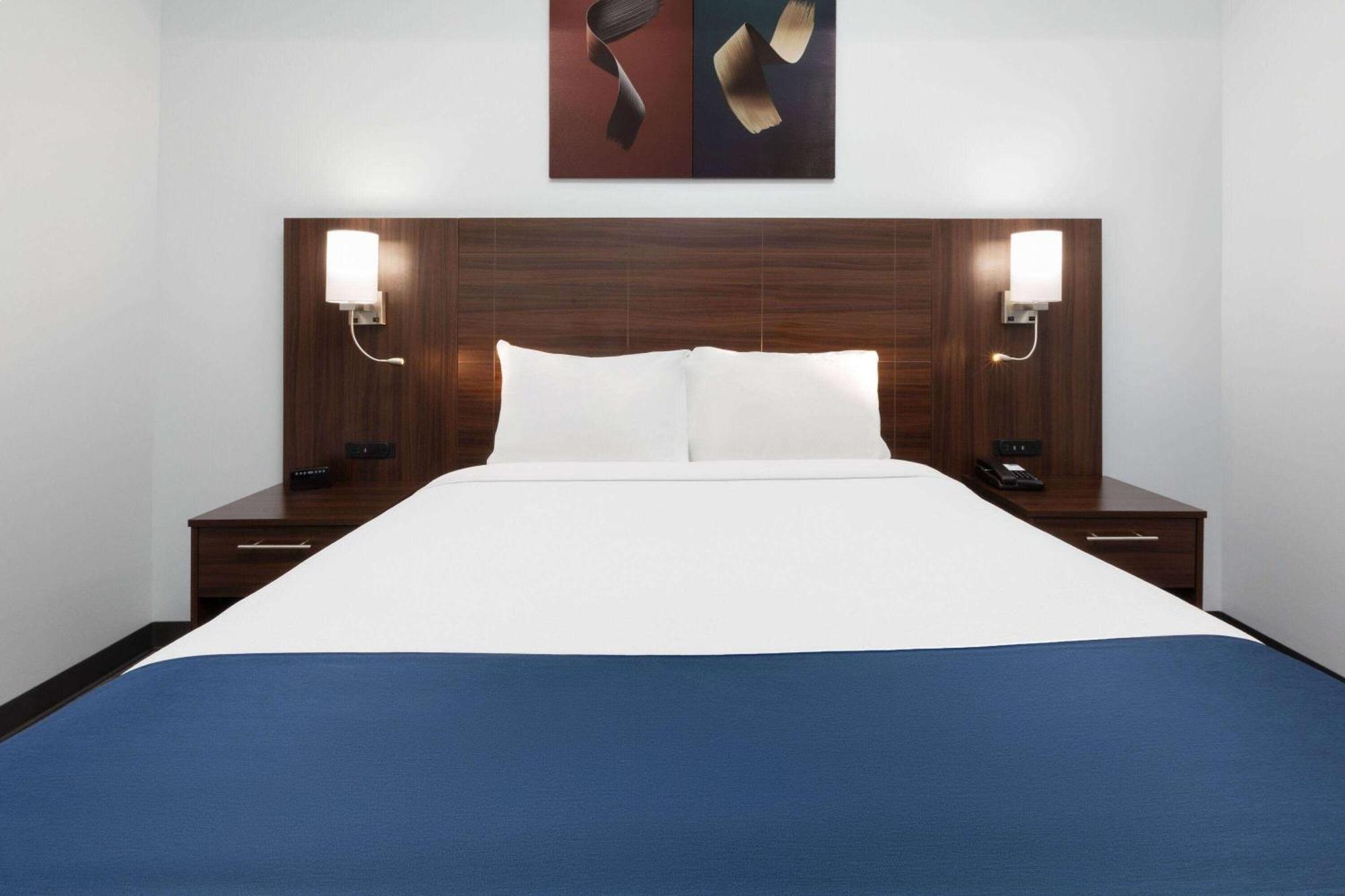 Travelodge By Wyndham Cochrane Dış mekan fotoğraf