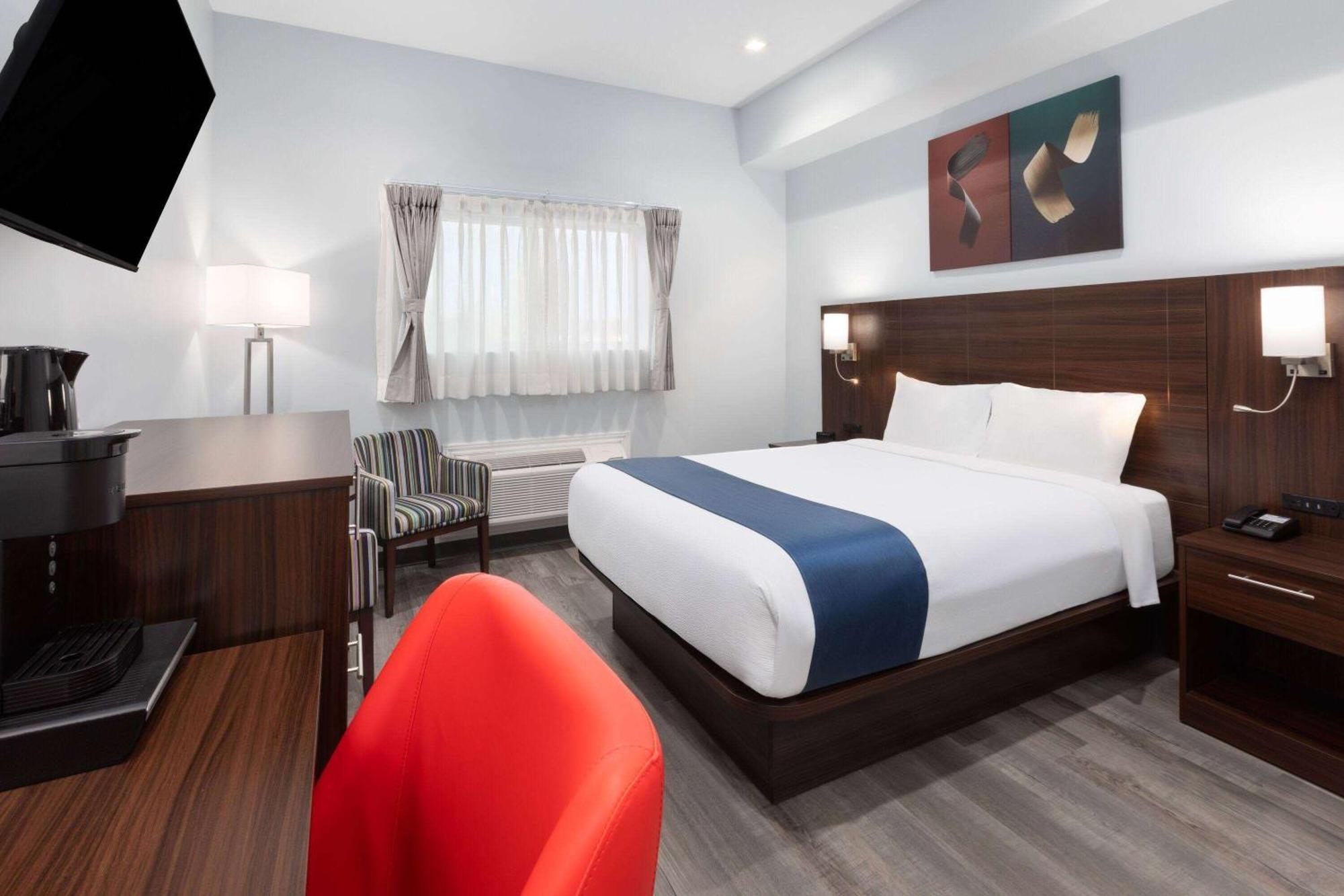 Travelodge By Wyndham Cochrane Dış mekan fotoğraf
