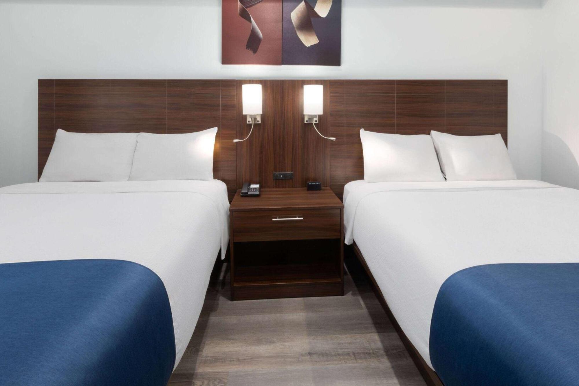 Travelodge By Wyndham Cochrane Dış mekan fotoğraf