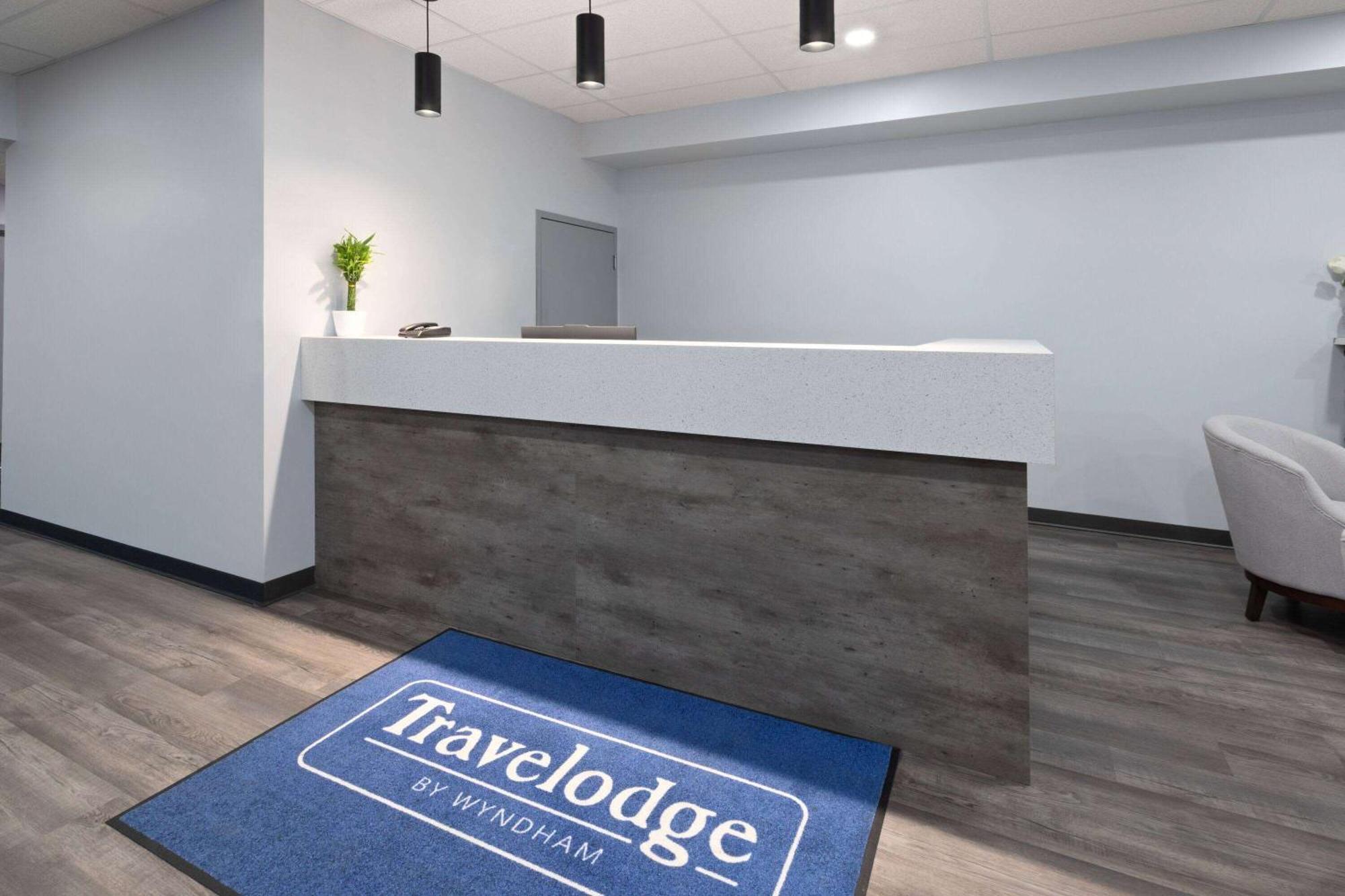 Travelodge By Wyndham Cochrane Dış mekan fotoğraf